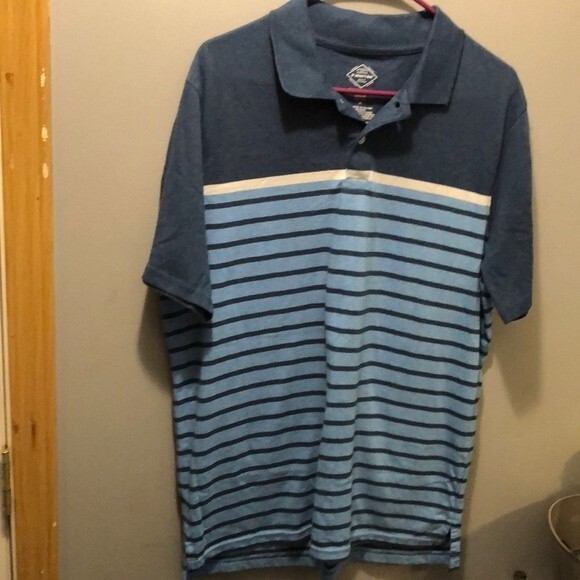 St. John’s bay performance polo size medium - Picture 1 of 7
